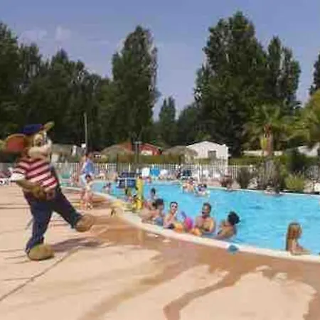 Little John Κάμπινγκ *