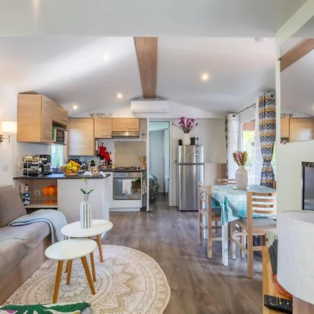 Little John * Fréjus