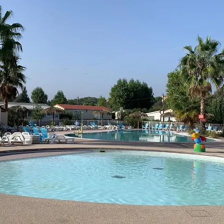 Little John Κάμπινγκ Fréjus